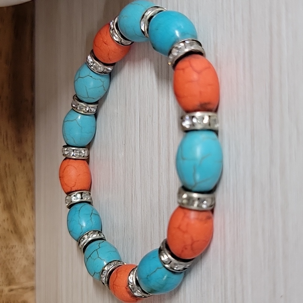 TURQUOISE HOWLITE STRETCH BRACELET